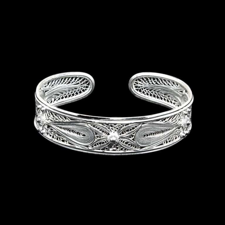 Handmade Bangle "Crosslines" Filigree Silver Jewelry from Cyprus