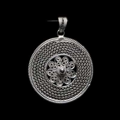 Silver filigree pendant