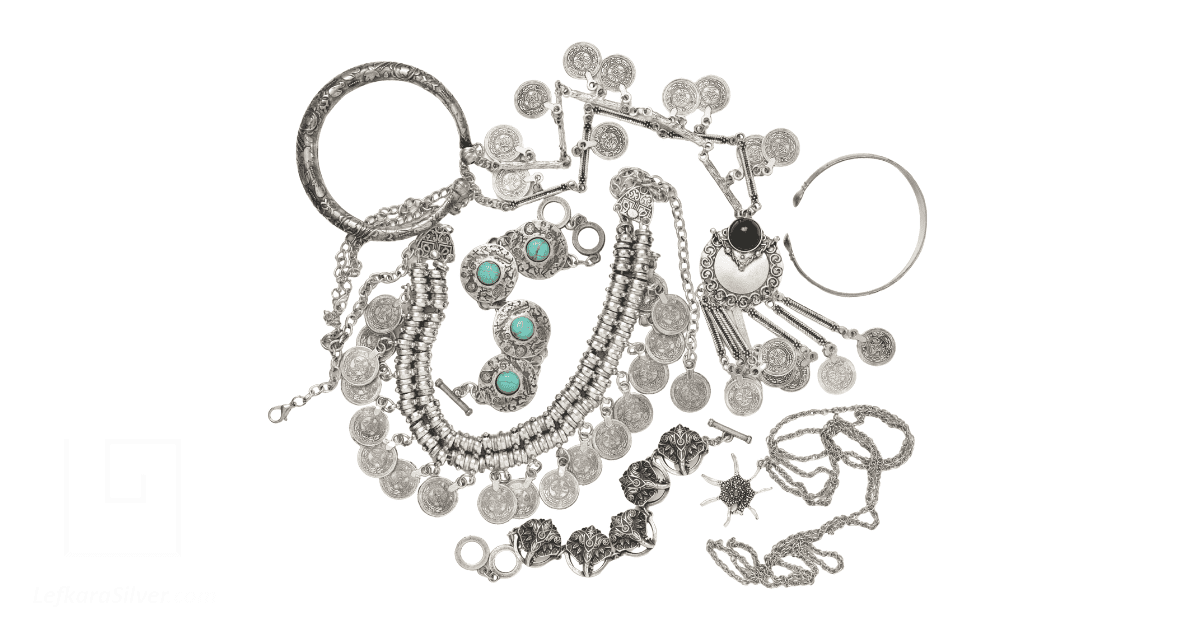 collection of different silver jewelry pieces, symbolizing the wholesale silver jewelry market