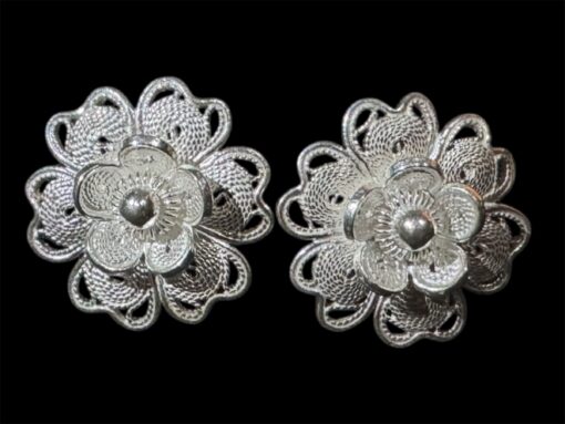 Young Chamomile Earrings Studs