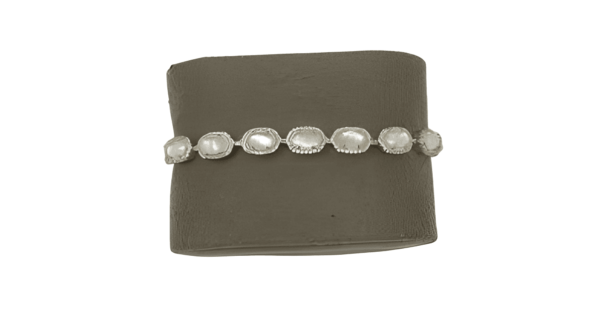A Kendra Scott bracelet.