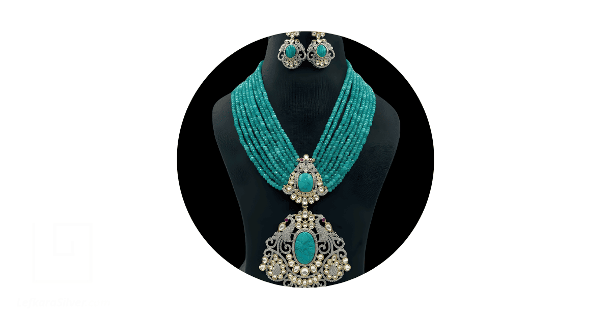 Turquoise jewelry set.